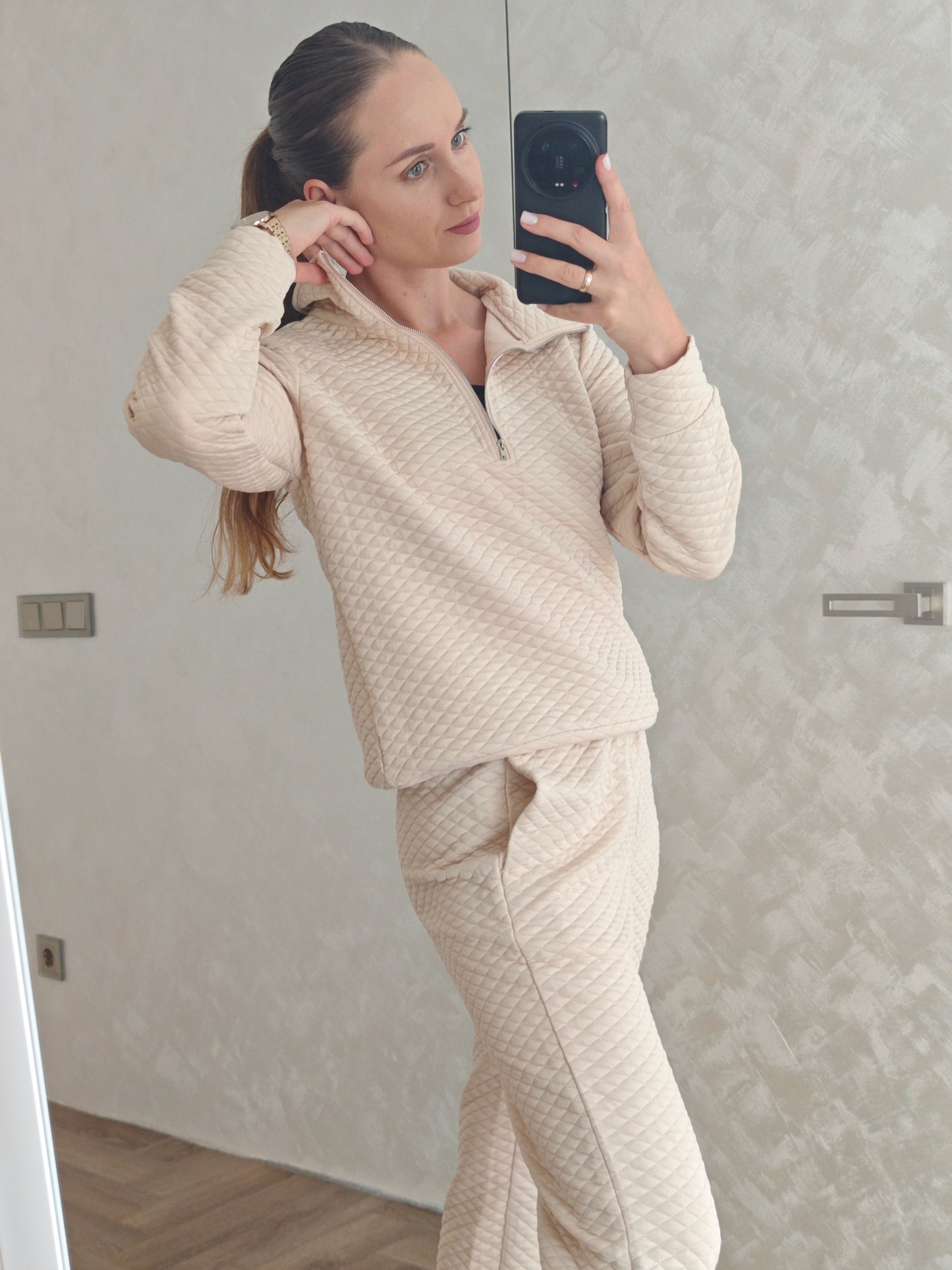 Laisvalaikio kostiumėlis "Milky"